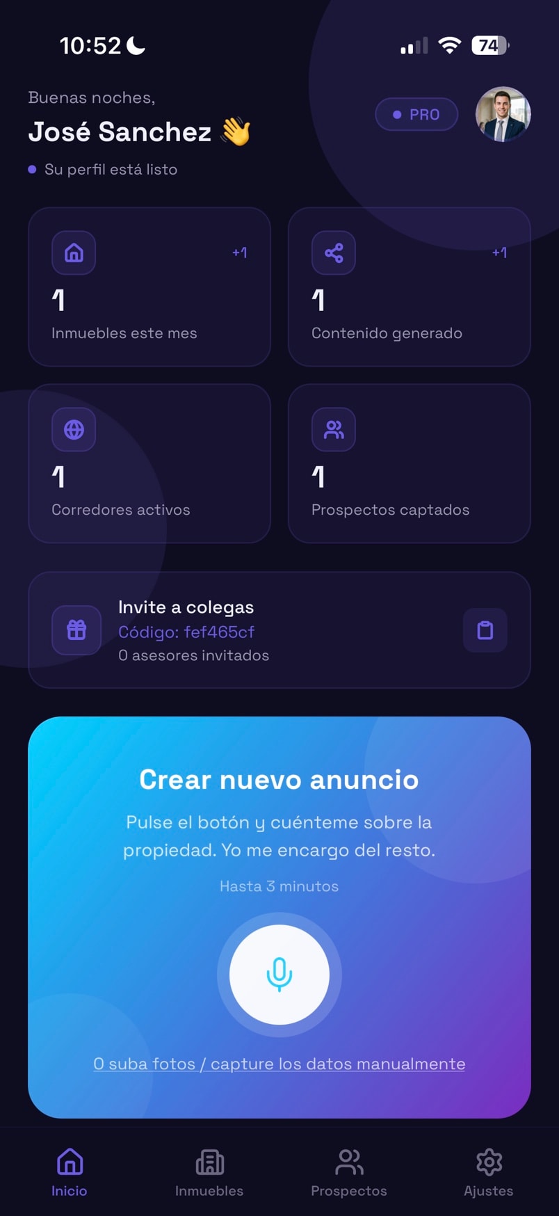 Pantalla de inicio de Remuz, generador de descripciones inmobiliarias con IA, con botón para grabar notas de voz